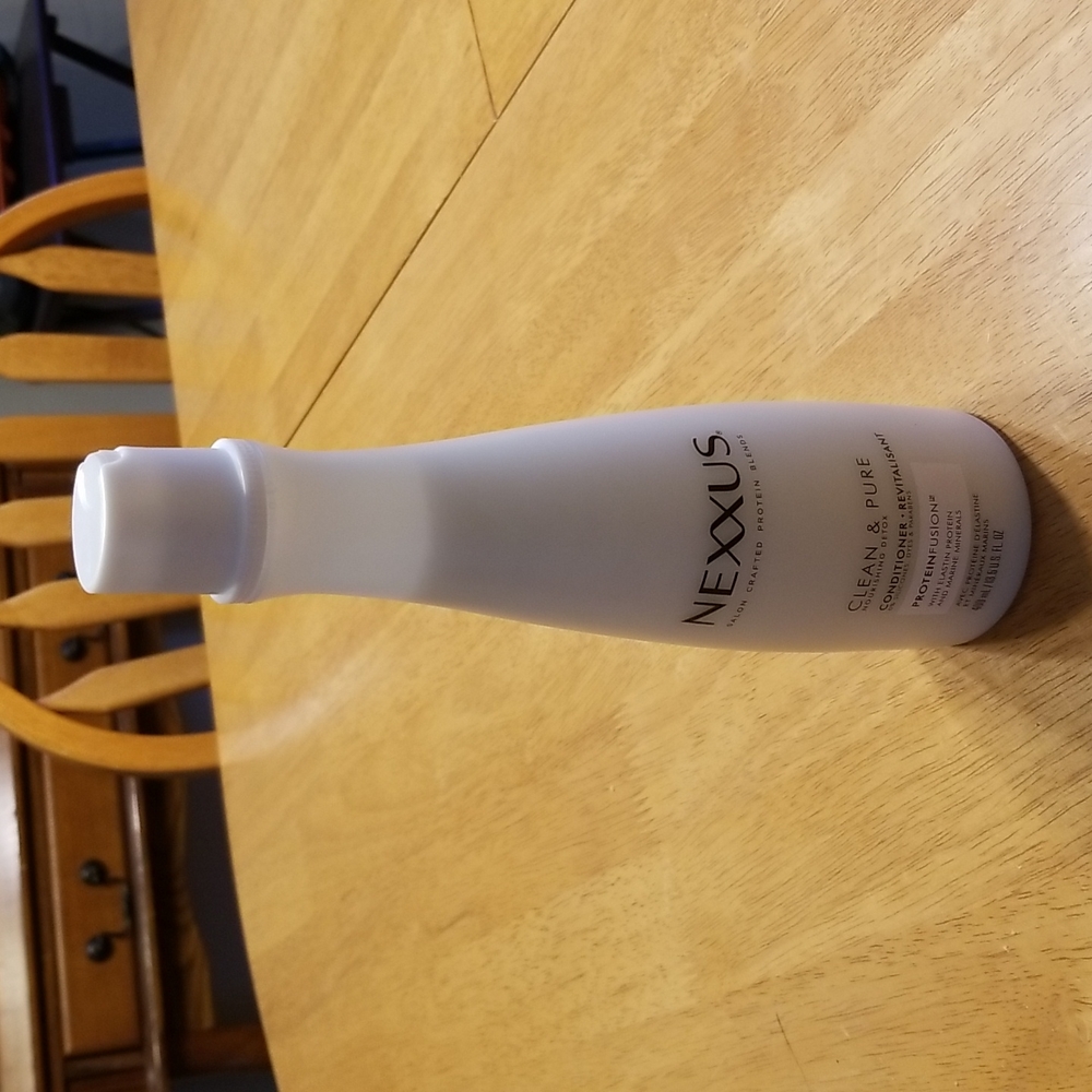 NEXXUS CLEAN & PURE CONDITIONER, 13.5oz